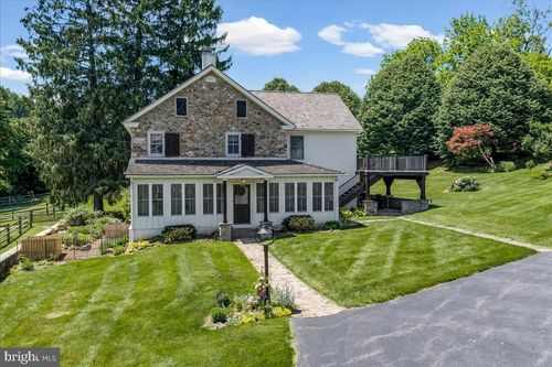 2563 Veronica Dr, CHESTER SPRINGS, PA, 19425-3729 | Card Image