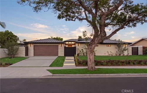 3080 Country Club Dr, Costa Mesa, CA, 92626-2342 | Card Image