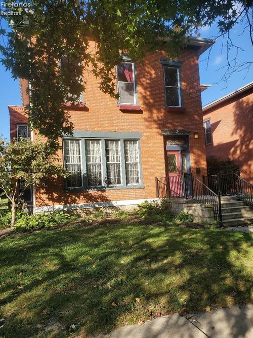 50 Clay St, Tiffin, OH, 44883-2231 | Card Image