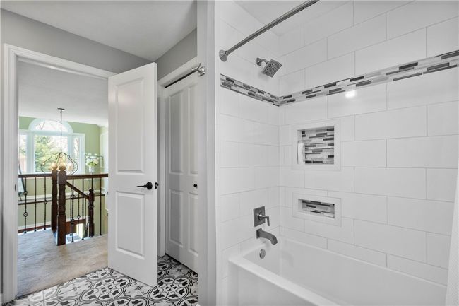 204 Elmhurst Cir, House other with 4 bedrooms, 4 bathrooms and 2 parking in Cranberry Township PA | Image 20