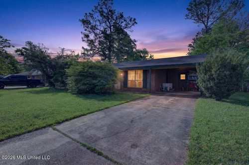 2702 E Angela Cir, Gulfport, MS, 39503-3707 | Card Image