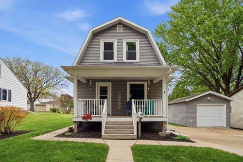 330 S Walnut Ave, New Hampton, IA, 50659-2034 | Card Image
