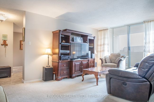 309 - 44 Falby Crt, Condo with 2 bedrooms, 2 bathrooms and 1 parking in Ajax ON | Image 5