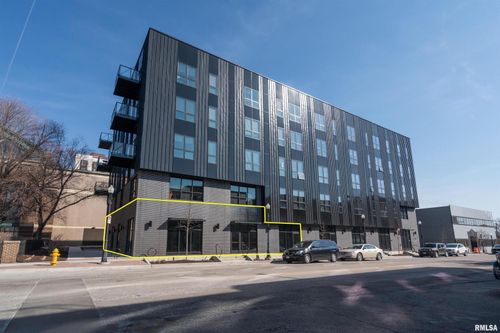 105-106-210 E 2nd St, Davenport, IA, 52801-1638 | Card Image