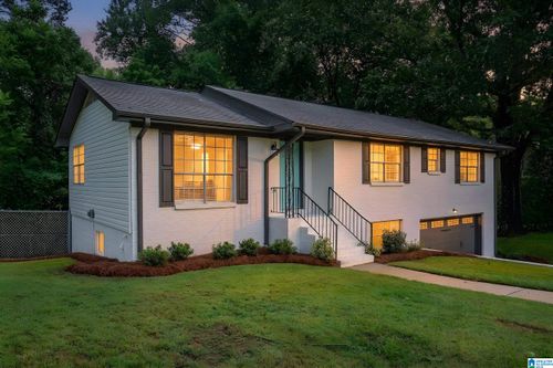 1759 Magnolia St, GARDENDALE, AL, 35071-3843 | Card Image
