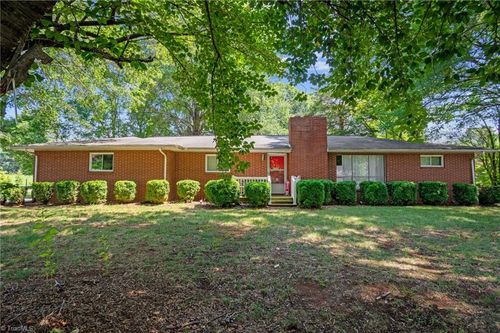 5745/5755 Reynolda Road, Winston Salem, NC, 27106 | Card Image