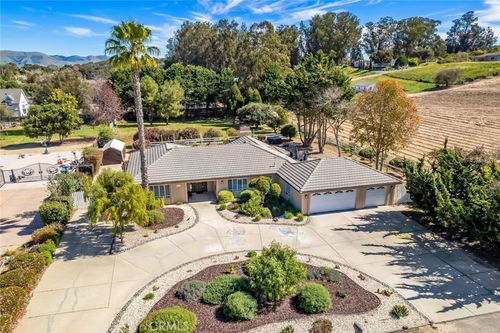 1089 Olympic Way, Nipomo, CA, 93444-9366 | Card Image