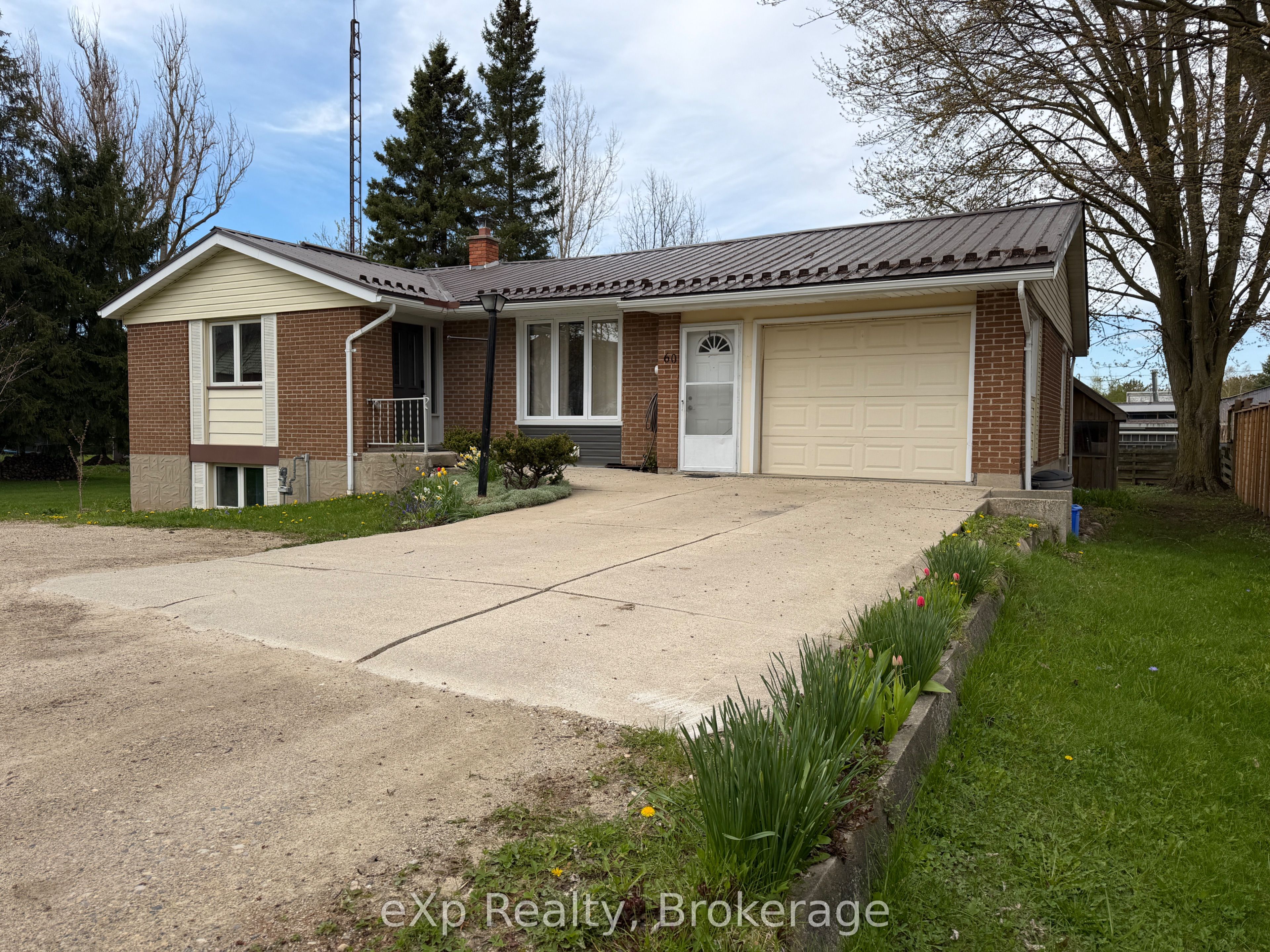 Residential in Mapleton