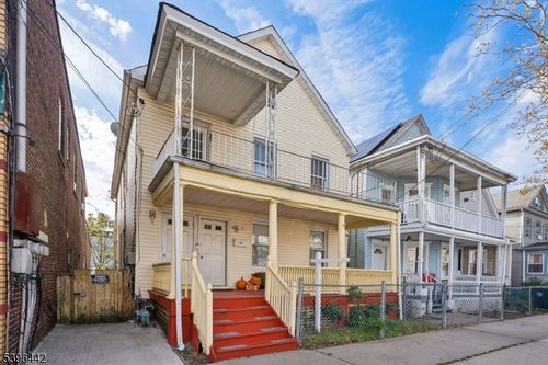 203 Gordon St, Perth Amboy, NJ, 08861-4653 | Card Image