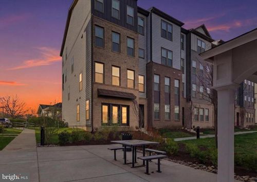 46037 Woodpecker Sq, STERLING, VA, 20165-6188 | Card Image