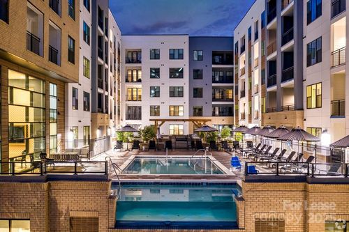 s1b-101 W Morehead St, Charlotte, NC, 28202-1894 | Card Image