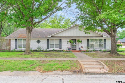 202 S Houston St, Edgewood, TX, 75117-3101 | Card Image