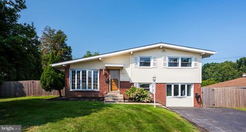 404 Lyndhurst Dr, BROOMALL, PA, 19008-4110 | Card Image