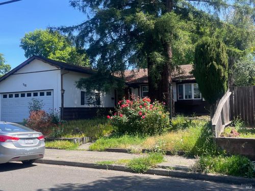 712 Jack London Dr, Santa Rosa, CA, 95409-3511 | Card Image