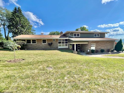 604 Schubert Pl, Morgantown, WV, 26505-2330 | Card Image