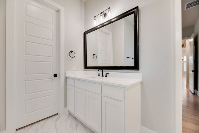 1050 Julian Dr, House other with 4 bedrooms, 3 bathrooms and null parking in Van Alstyne TX | Image 17