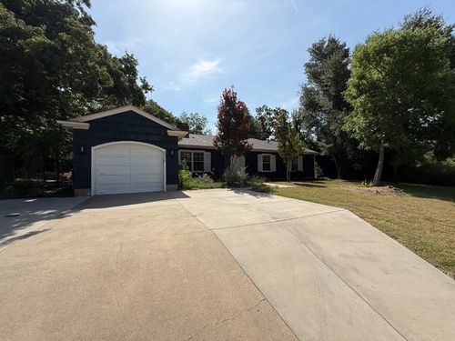 2010 N Locust St, Denton, TX, 76209-1804 | Card Image