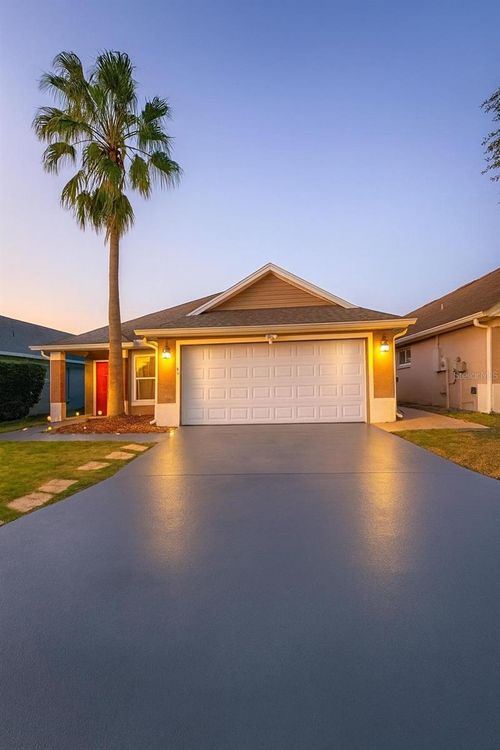 142 Hollingshead Loop, DAVENPORT, FL, 33896-7825 | Card Image