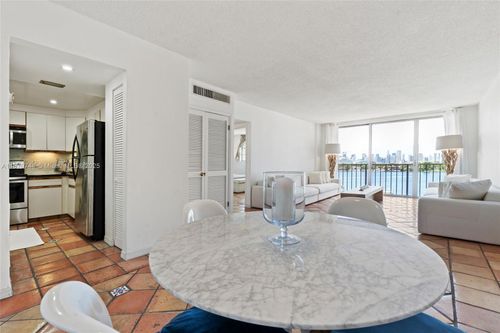 apt-831-800 West Ave, Miami Beach, FL, 33139-5538 | Card Image