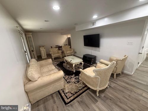 20529 Aspenwood Ln, GAITHERSBURG, MD, 20886-1230 | Card Image