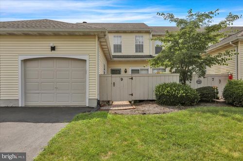 9 Spring Walk Ct, LANCASTER, PA, 17601-1734 | Card Image