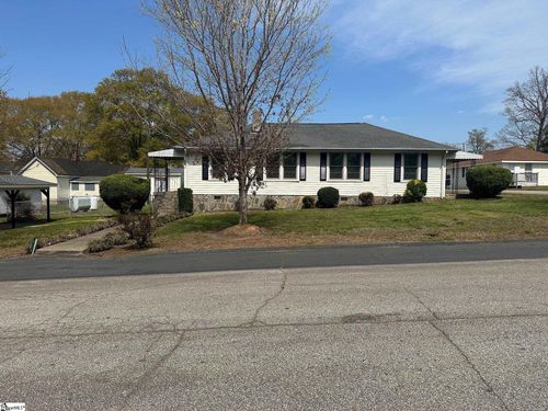 616 Mcarthur St, chesnee, SC, 29323-1830 | Card Image