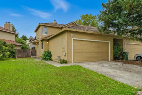 110 Francis Cir, Rohnert Park, CA, 94928-1375 | Card Image