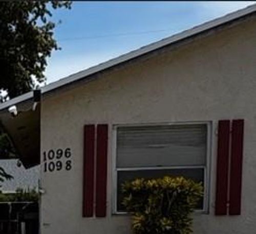 1096-1096 Oleander Rd, Lantana, FL, 33462-5946 | Card Image