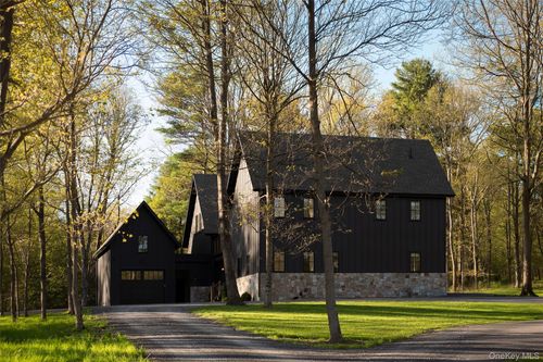 36 Pilgrims Progress Rd, Rhinebeck, NY, 12572-3336 | Card Image