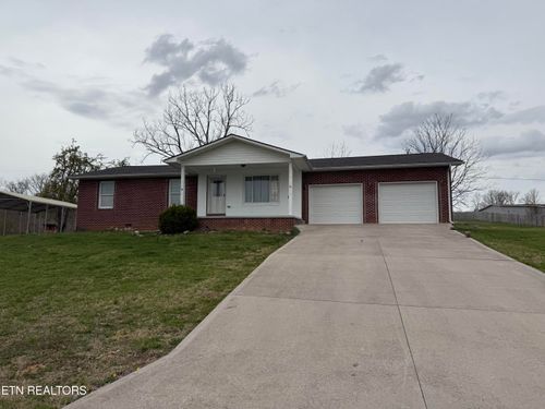 131 Cartwright Cir, Tazewell, TN, 37879-6223 | Card Image