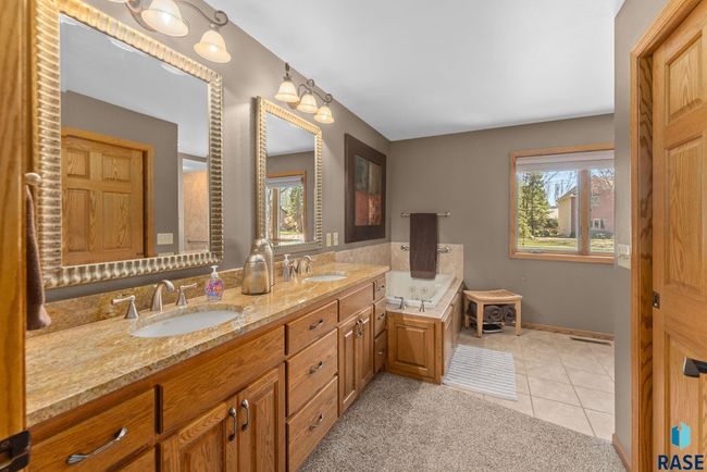 904 W Chicory Ln, House other with 5 bedrooms, 5 bathrooms and null parking in Sioux Falls SD | Image 27