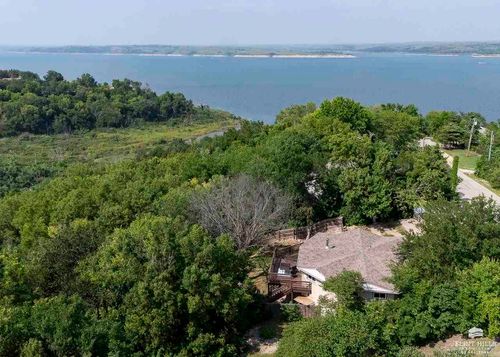 5101 Vista Acres Dr, Manhattan, KS, 66503-8409 | Card Image