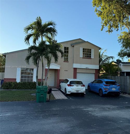 8580 Nw 193rd Ln, Hialeah, FL, 33015-5324 | Card Image