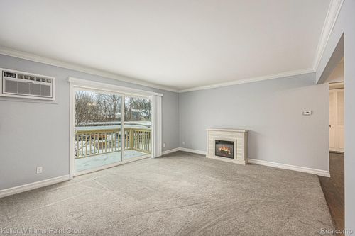 unit-20-417 Parkdale Ave, Rochester, MI, 48307-1632 | Card Image
