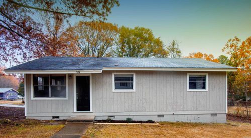 7124 Twin Oaks Rd, Little Rock, AR, 72209-7438 | Card Image