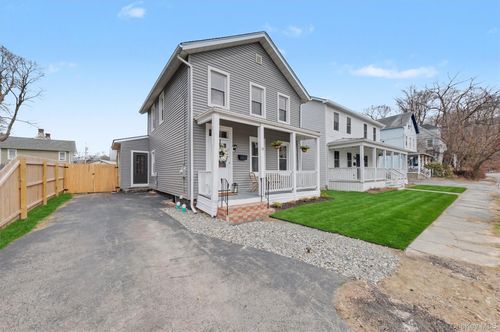 18 Center St, Beacon, NY, 12508-3406 | Card Image