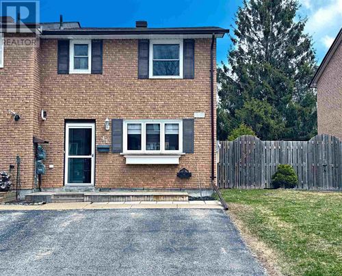 41 Frame Cres, Elliot Lake, ON, P5A2S4 | Card Image