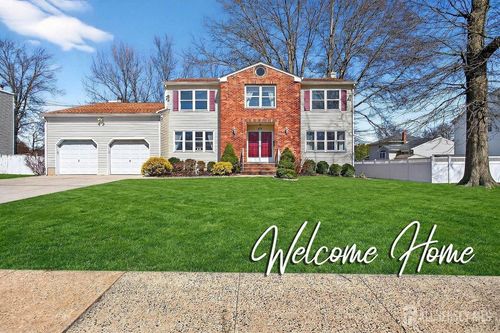829 Cranbury Cross Rd, North Brunswick, NJ, 08902-2236 | Card Image