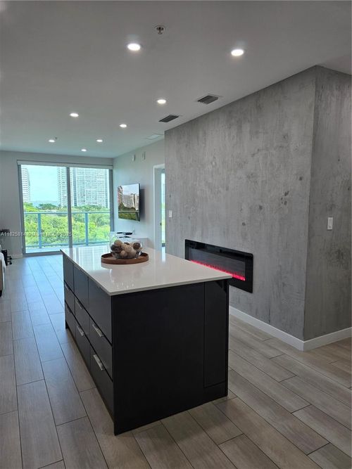 apt-809-1600 Sw 1st Ave, Miami, FL, 33129-1147 | Card Image