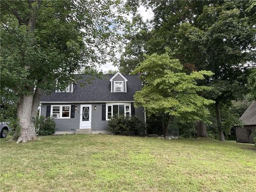 15 Baneberry Dr, Cranston, RI, 02921-2702 | Card Image