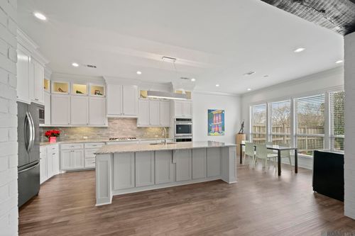 42387 Greens View Dr, Gonzales, LA, 70737-8587 | Card Image