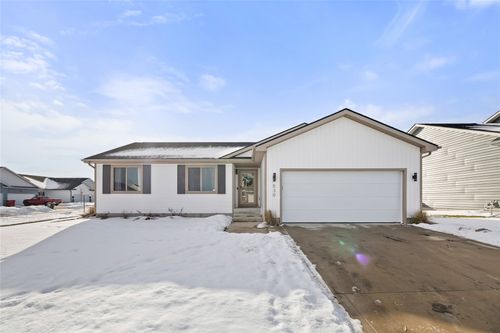 530 E 3rd St, Huxley, IA, 50124-8096 | Card Image