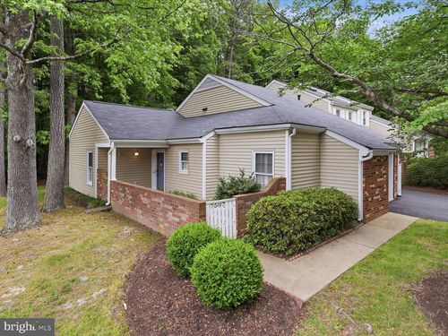 7507 Broach Dr, Richmond, VA, 23225-1547 | Card Image