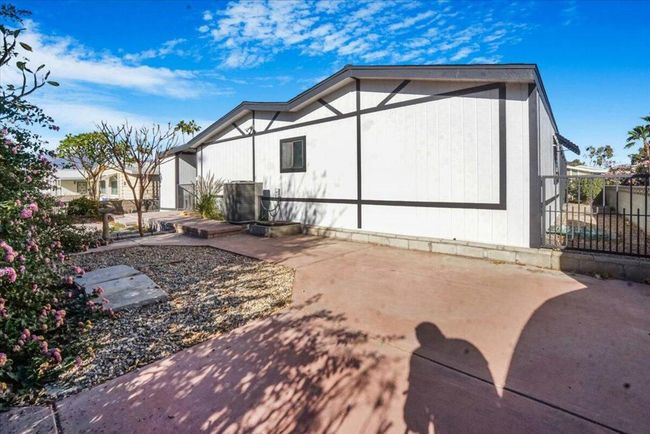 large extra yard area | Image 46