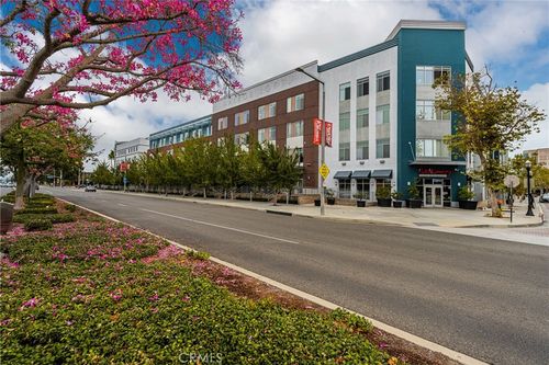 331-435 W Center Street Promenade, Anaheim, CA, 92805-3902 | Card Image
