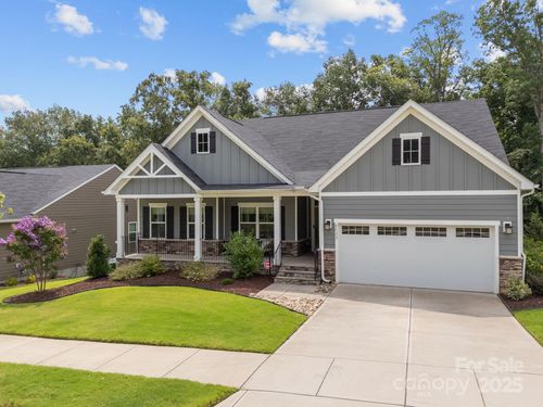 8533 Everwood Ave, Huntersville, NC, 28078-5161 | Card Image