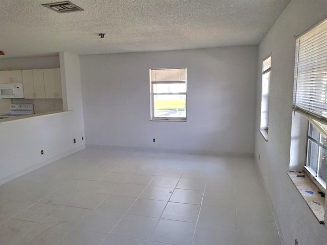 701 Nw 15 Th Ct, House other with 4 bedrooms, 2 bathrooms and null parking in Pompano Beach FL | Image 5