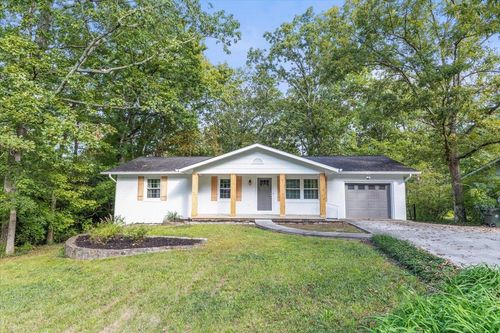 921 Ridgeway Ave, Signal Mountain, TN, 37377-3056 | Card Image