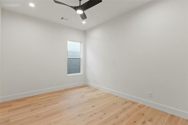 Secondary bedroom #2 | Image 25