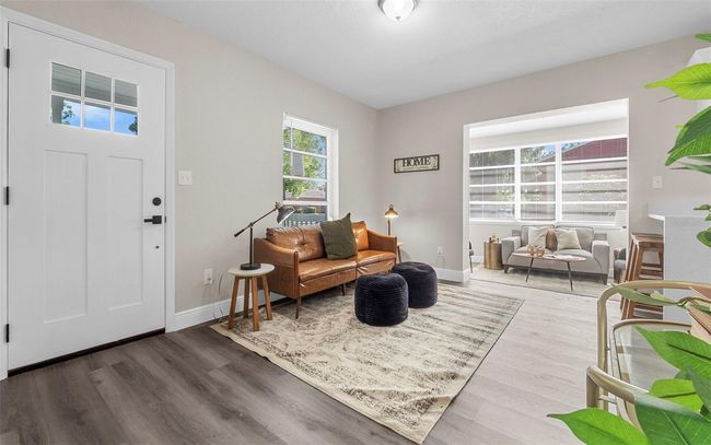 3907 W Walnut St, House other with 2 bedrooms, 1 bathrooms and null parking in TAMPA FL | Image 6